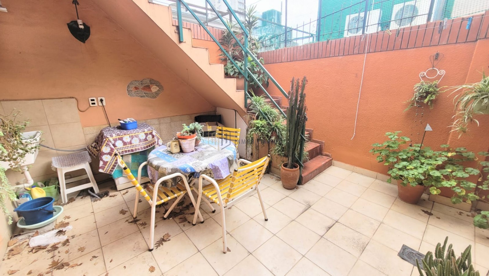 CASA SOBRE AV GRAL LOPEZ