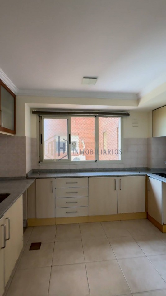 SEMIPISO DE 3 DORMITORIOS EN TORRE GALVEZ