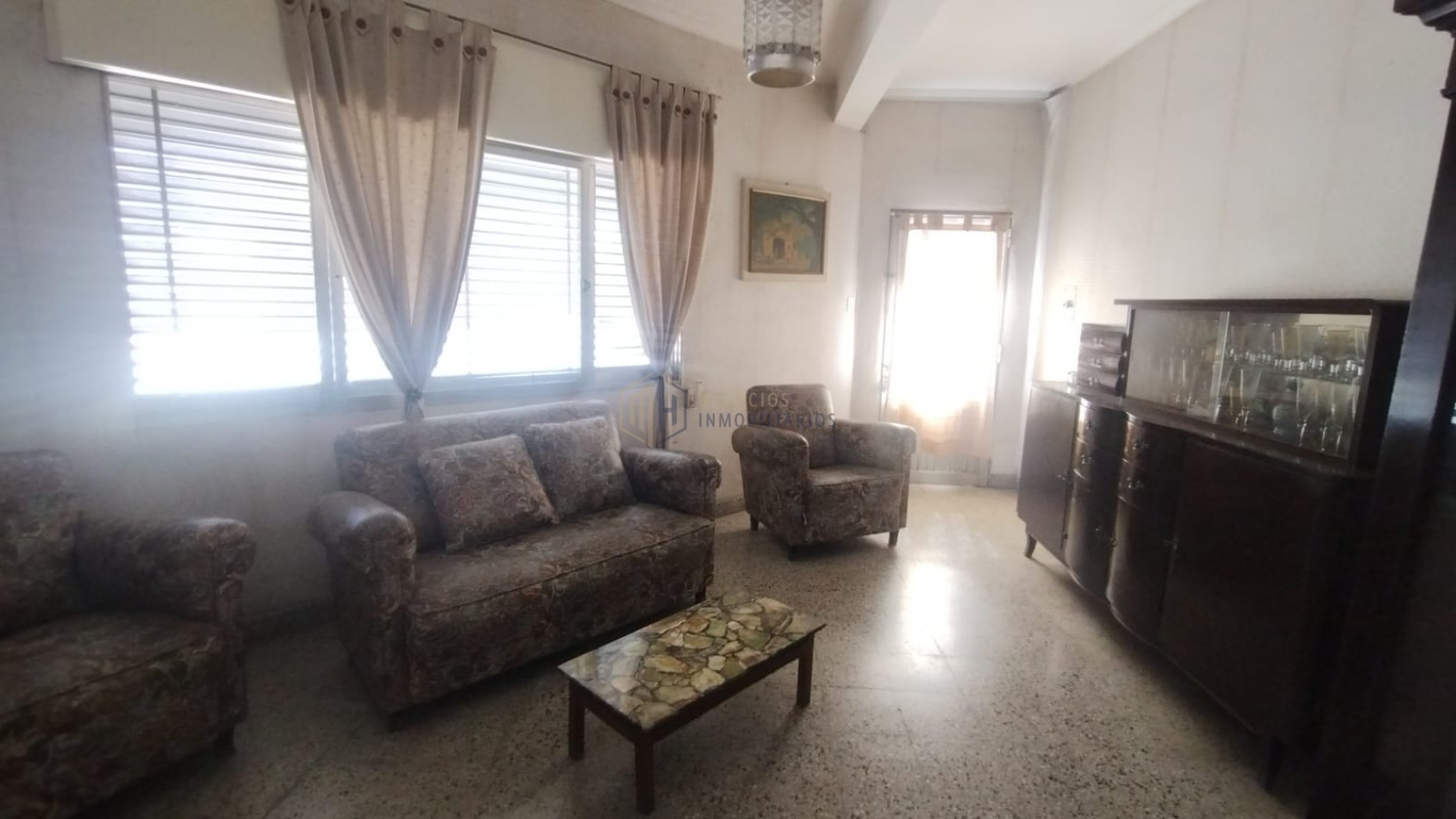 CASA A MODERNIZAR EN PLENO CANDIOTI SUR