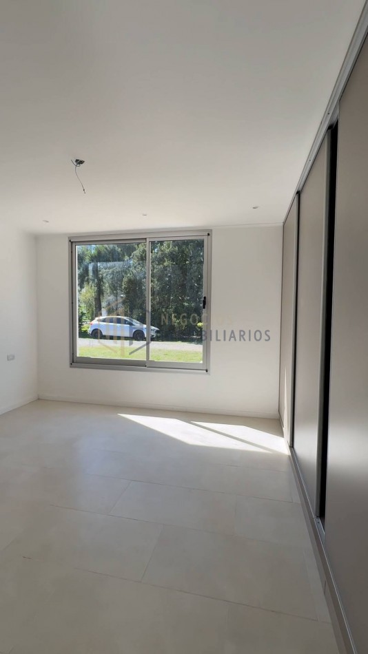 CASA A ESTRENAR EN LA TATENGUITA