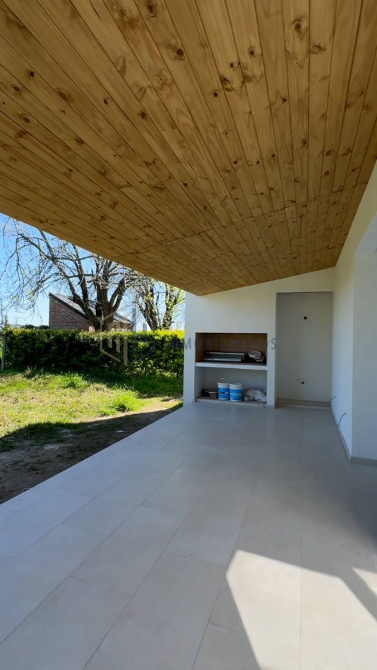 CASA A ESTRENAR EN LA TATENGUITA