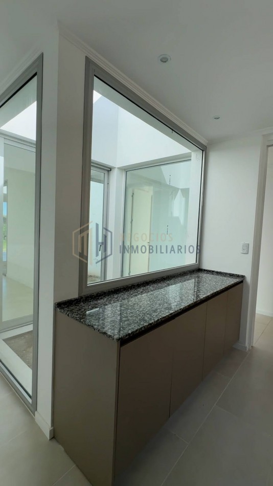 CASA A ESTRENAR EN LA TATENGUITA