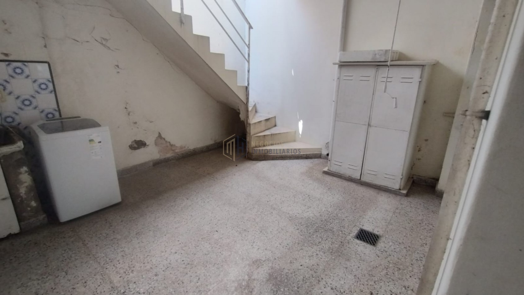 CASA A MODERNIZAR EN PLENO CANDIOTI SUR