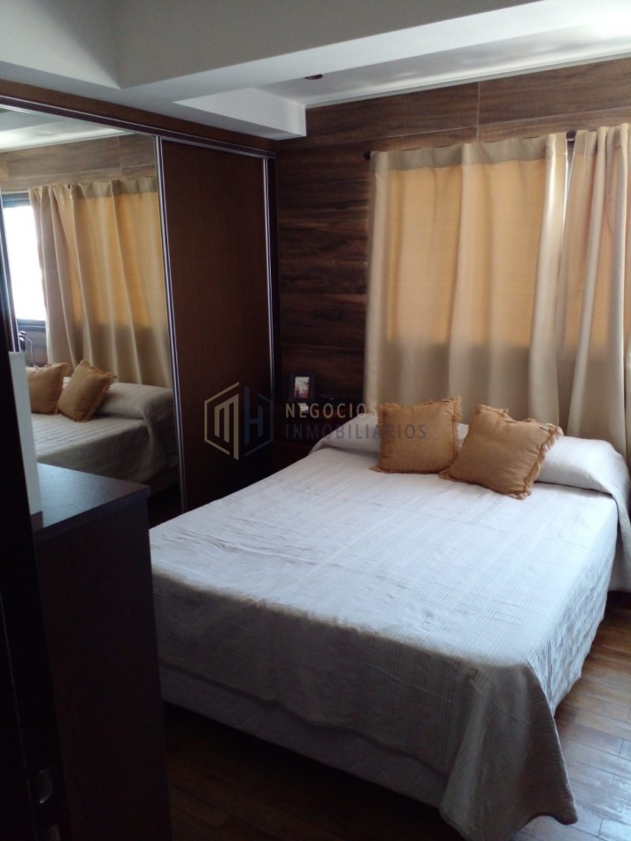 SEMIPISO IMPECABLE DE 2 DORMITORIOS EN B° SUR