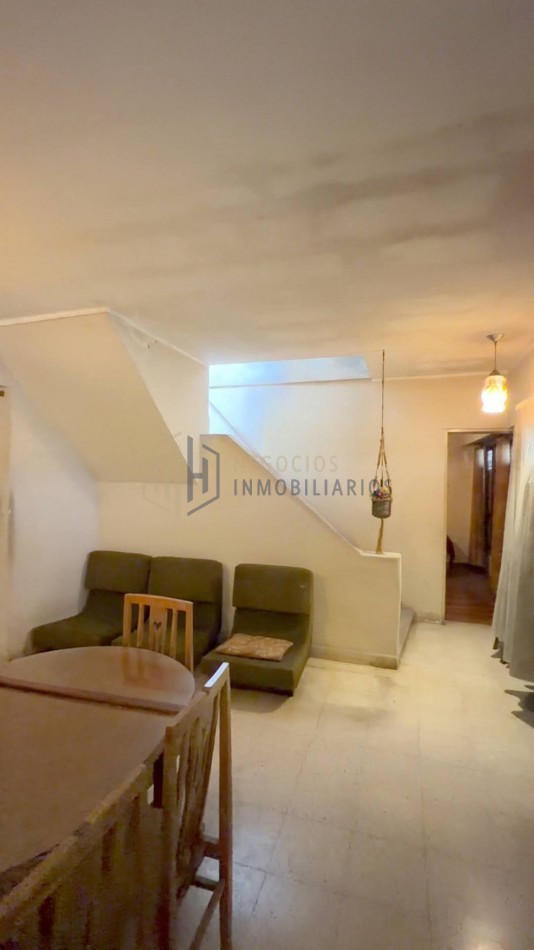 GRAN CASA A MODERNIZAR A METROS DEL PUENTE NEGRO