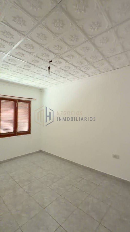 CASA A METROS DEL PARQUE FEDERAL