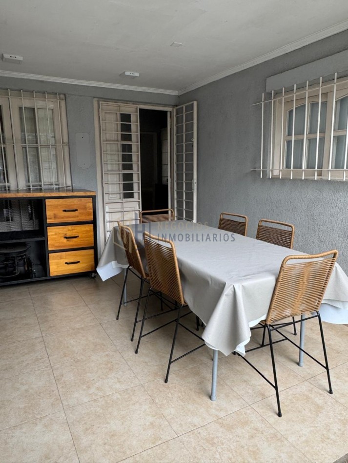 HERMOSA Y MODERNA CASA A POCAS CUADRAS DEL CENTRO!