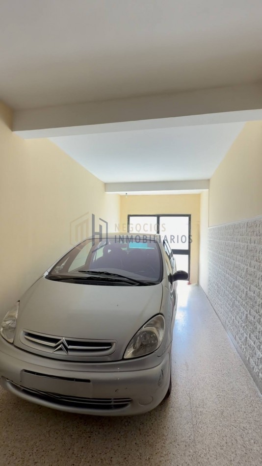 GRAN CASA A MODERNIZAR A METROS DEL PUENTE NEGRO