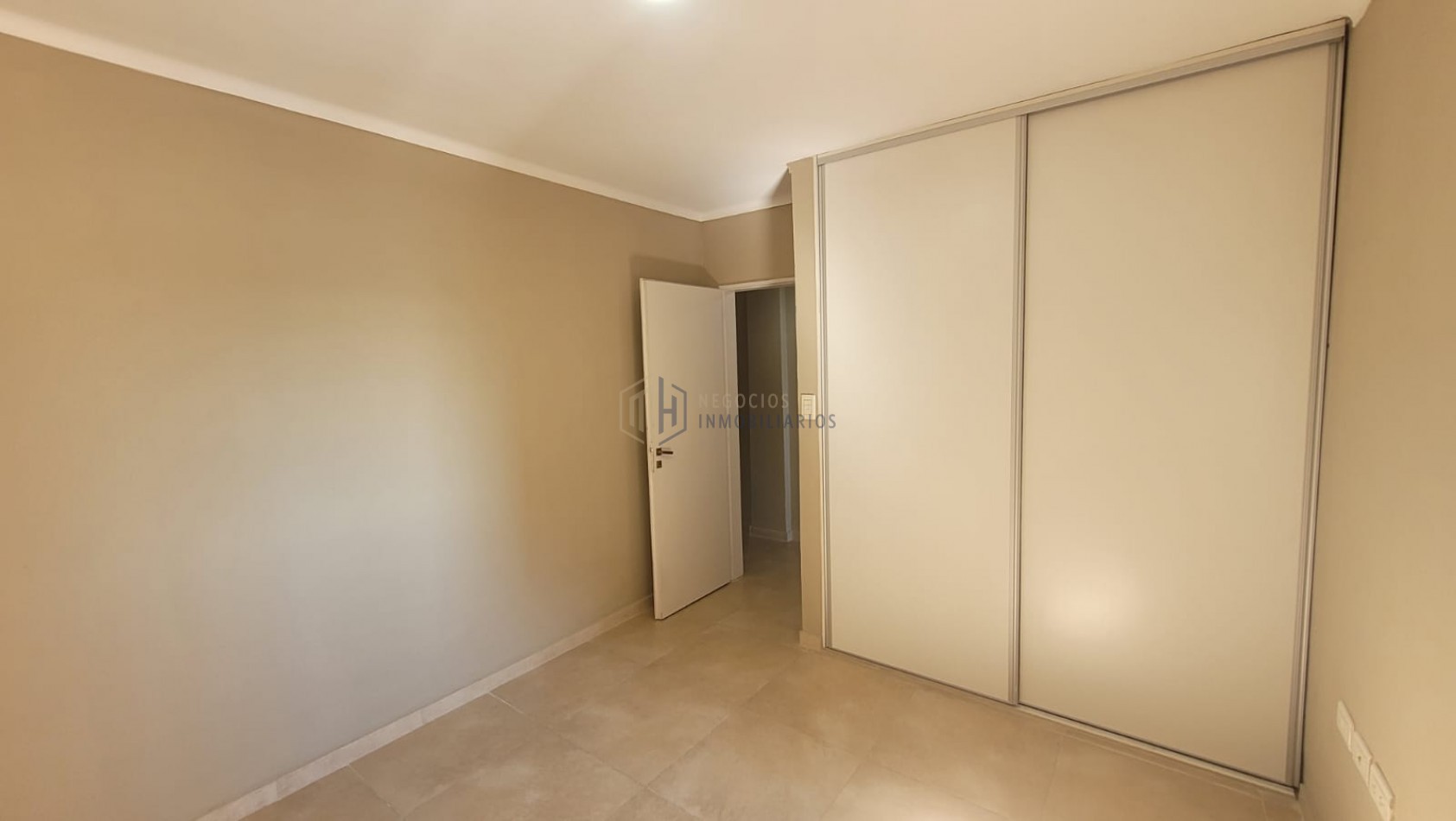 HERMOSO DEPARTAMENTO EN BARRIO CONSTITUYENTES