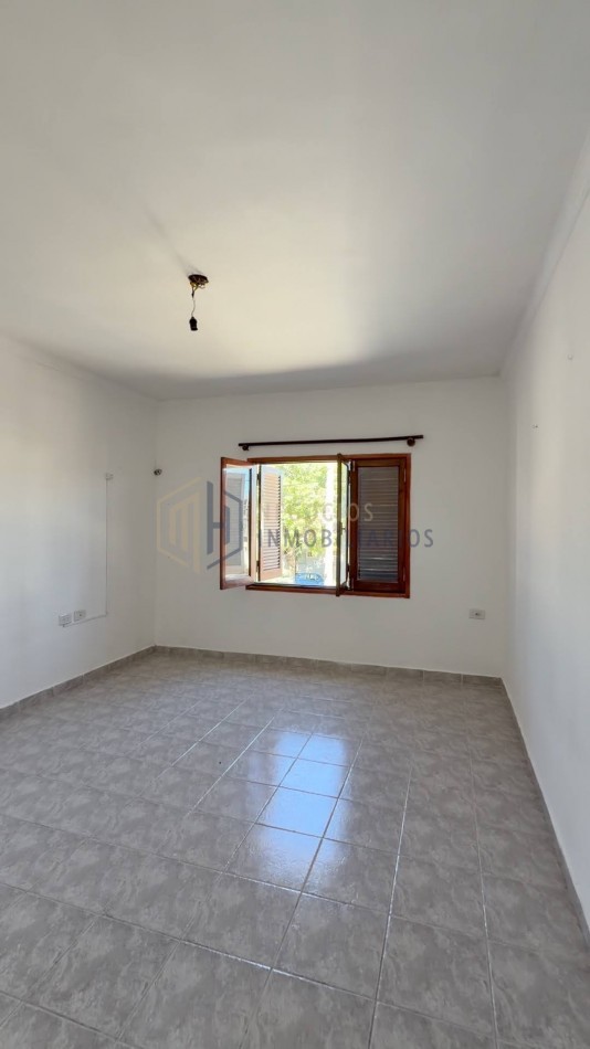 CASA A METROS DEL PARQUE FEDERAL