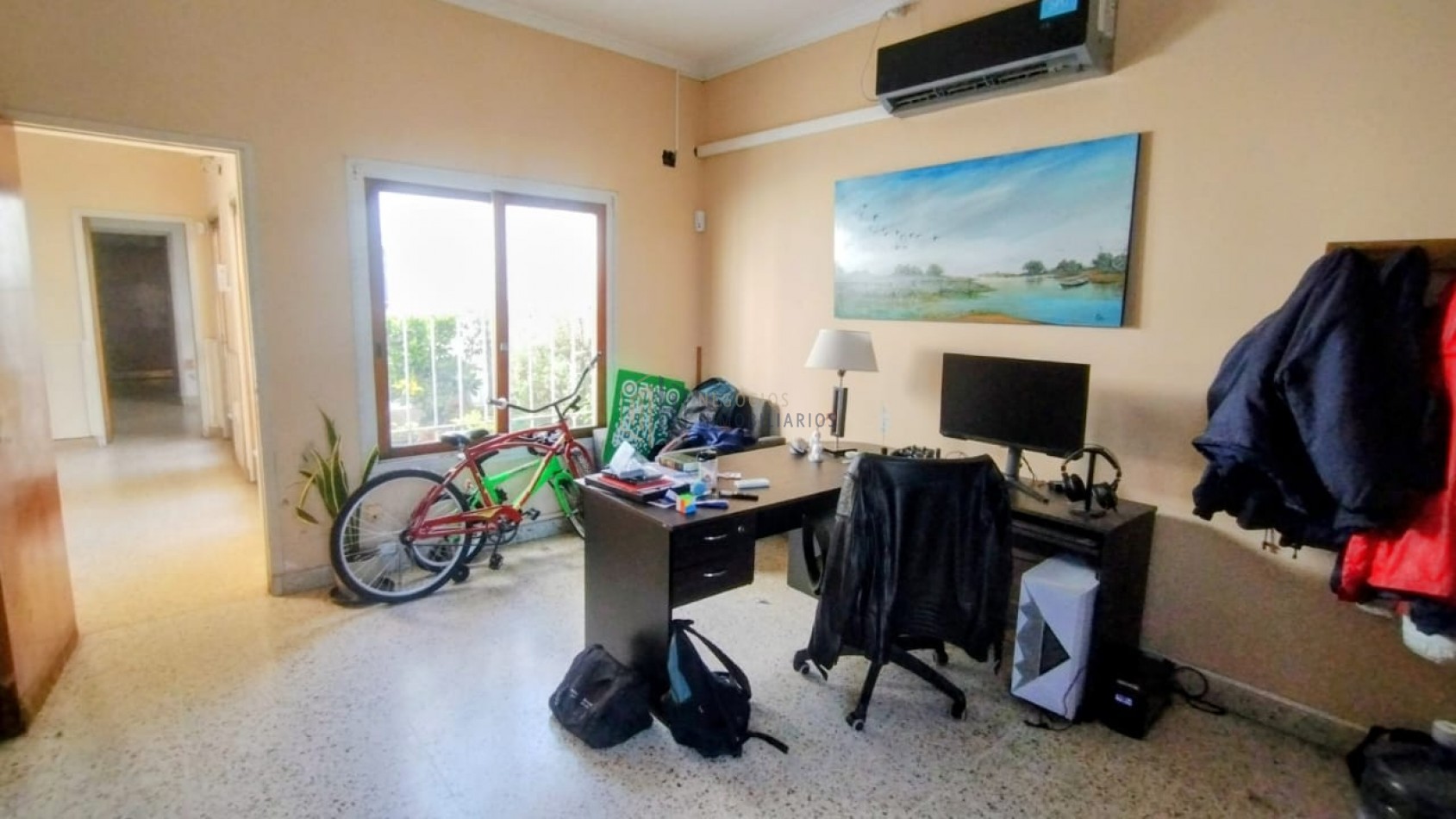 CASA MAS GALPON EN BARRIO ROMA