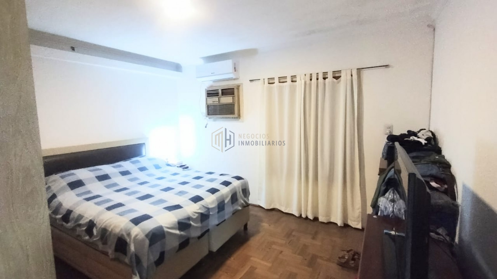 CASA MAS GALPON EN BARRIO ROMA