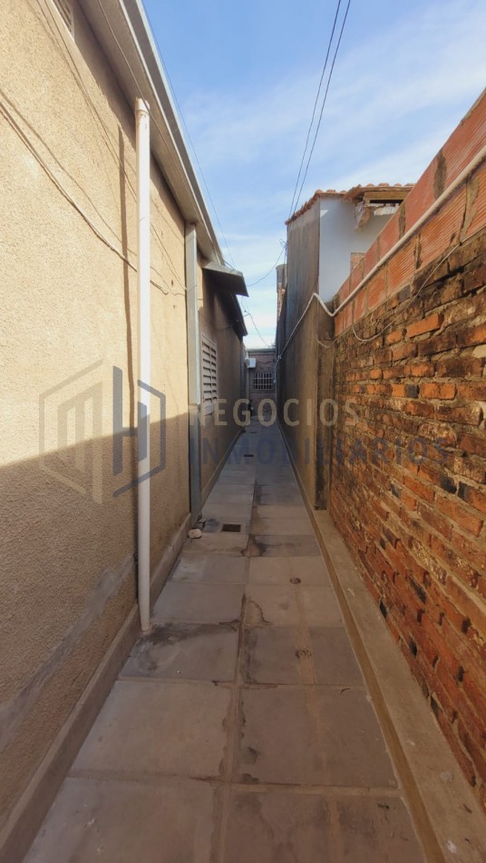 ¡2 CASAS EN UN MISMO LOTE - B° TRANSPORTE!