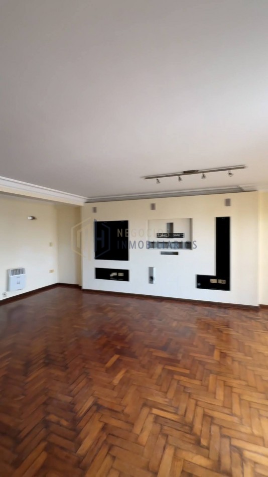 SEMIPISO DE 3 DORMITORIOS EN TORRE GALVEZ