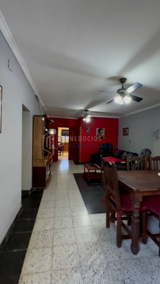 CASA 2/3 DORMITORIOS A POCOS M. DE AV. FREYRE