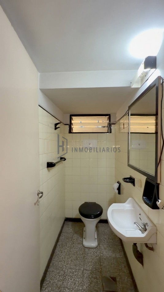 GRAN CASA A MODERNIZAR A METROS DEL PUENTE NEGRO