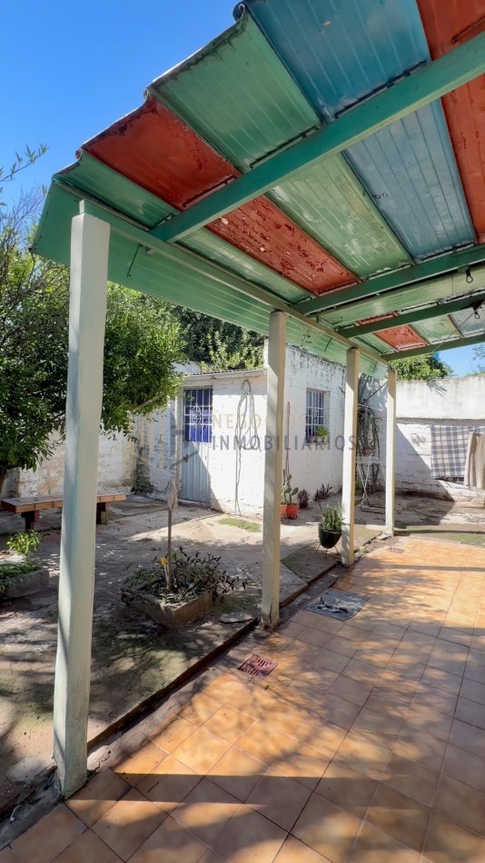 CASA A METROS DEL PARQUE FEDERAL
