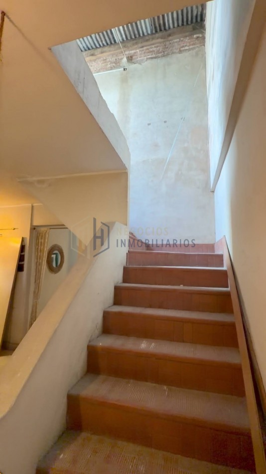 GRAN CASA A MODERNIZAR A METROS DEL PUENTE NEGRO