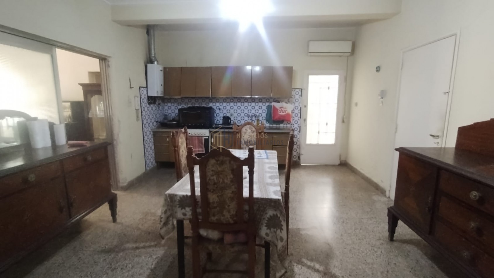 CASA A MODERNIZAR EN PLENO CANDIOTI SUR