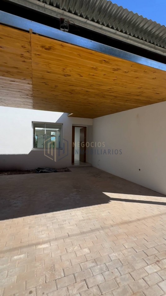 CASA A ESTRENAR EN LA TATENGUITA