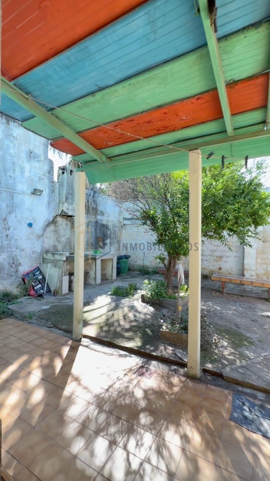 CASA A METROS DEL PARQUE FEDERAL