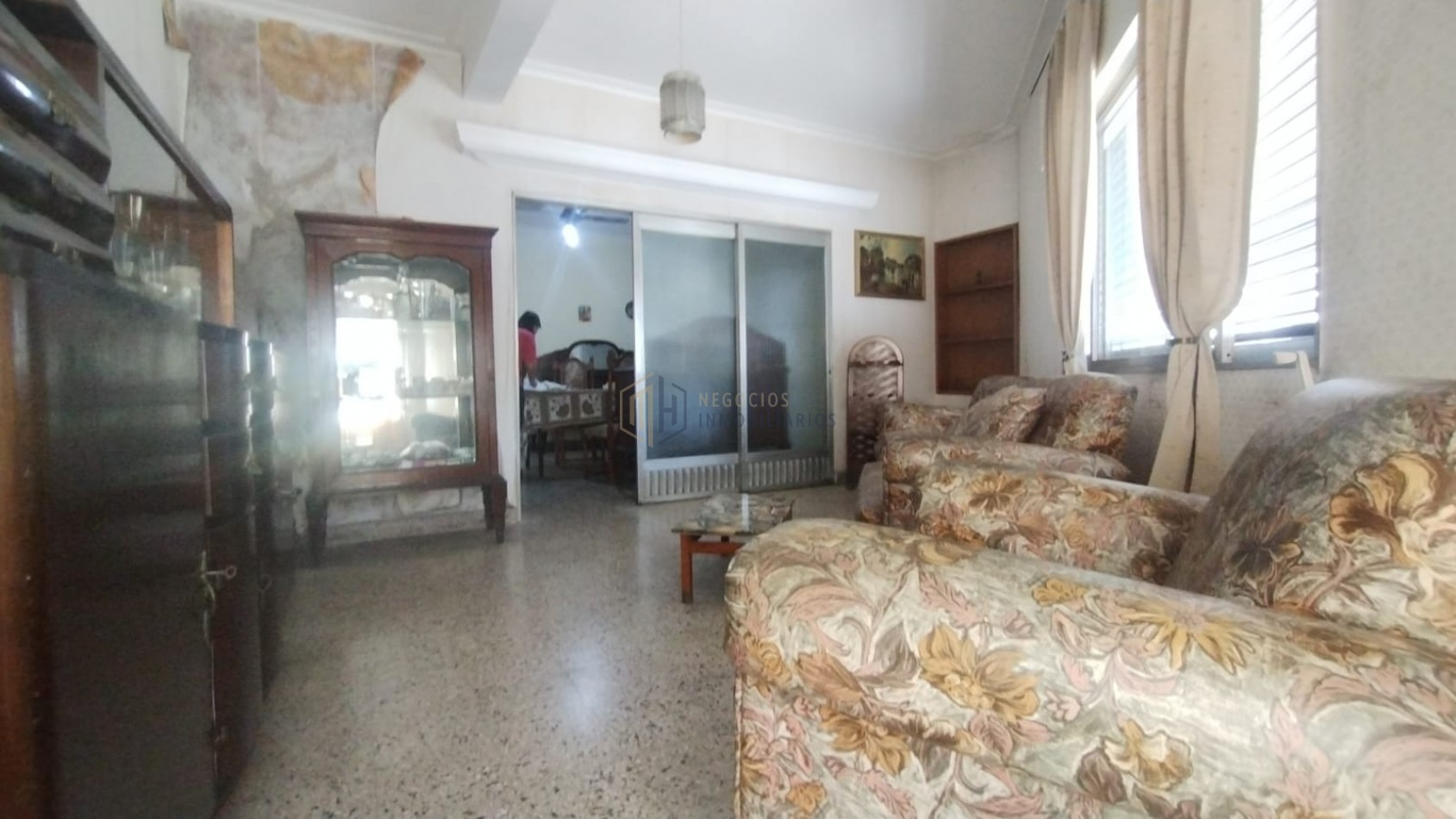 CASA A MODERNIZAR EN PLENO CANDIOTI SUR