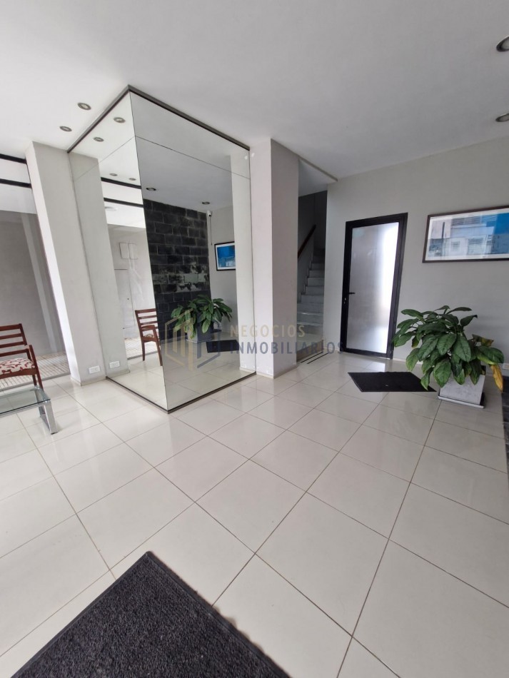DEPARTAMENTO DE 2 DORMITORIOS Y COCHERA EN BARRIO CENTRO SUR