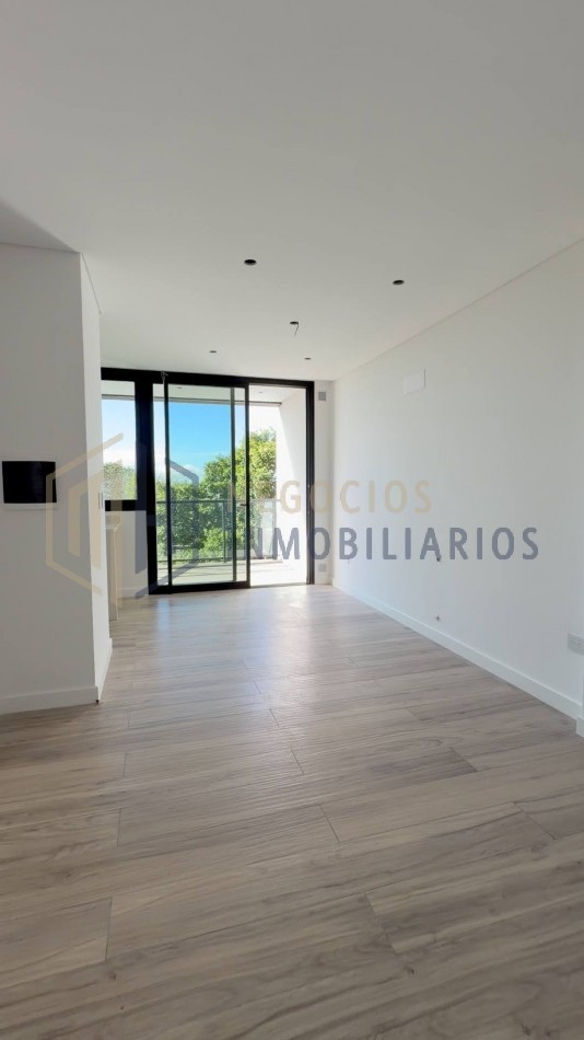 HERMOSO SEMIPISO DE 2 DORMITORIOS A 50 METROS DE BV GALVEZ A ESTRENAR!