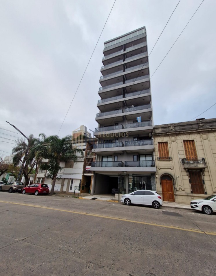 DEPARTAMENTO DE 2 DORMITORIOS Y COCHERA EN BARRIO CENTRO SUR