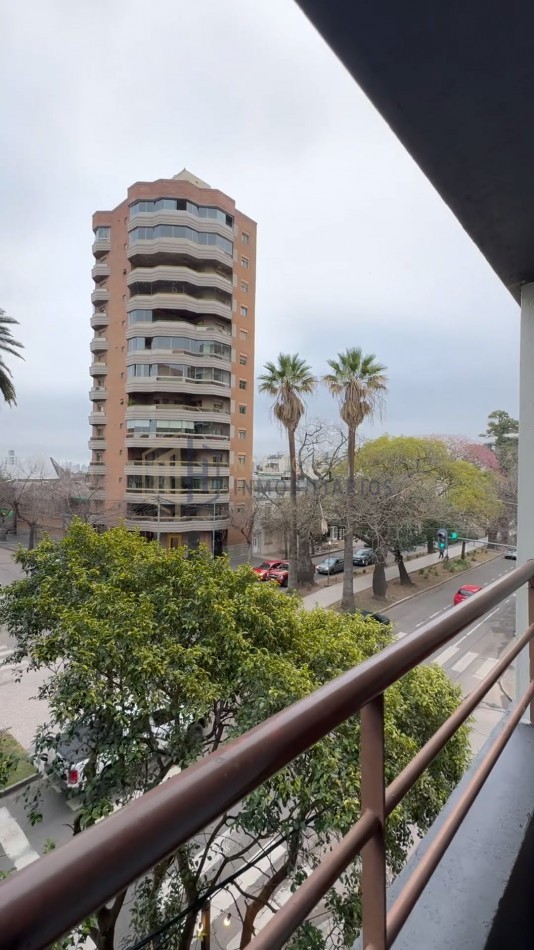 IMPECABLE DPTO. DE 2 DORMITORIOS SOBRE BV GALVEZ