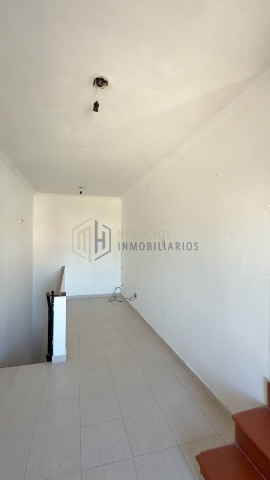 CASA A METROS DEL PARQUE FEDERAL