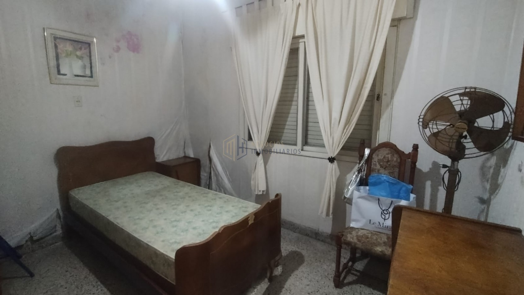 CASA A MODERNIZAR EN PLENO CANDIOTI SUR
