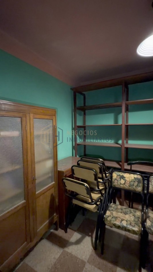 GRAN CASA A MODERNIZAR A METROS DEL PUENTE NEGRO