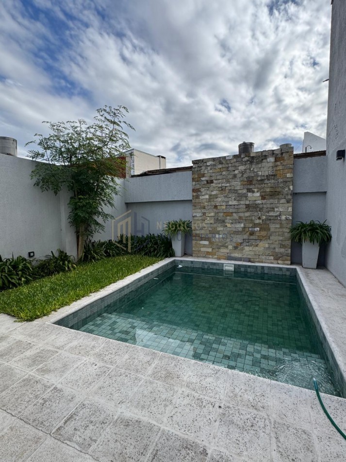 HERMOSA Y MODERNA CASA A POCAS CUADRAS DEL CENTRO!