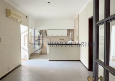 CASA DE 3 DORMITORIOS A METROS DE AV LOPEZ Y PLANES