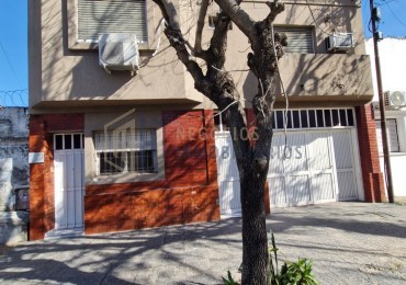 CASA AMPLIA EN BARRIO 7 JEFES