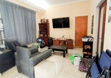 CASA MAS GALPON EN BARRIO ROMA