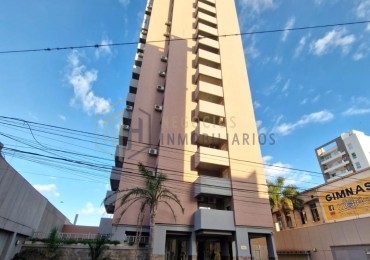 DEPARTAMENTO DE 2 DORMITORIOS Y COCHERA - ZONA CENTRO