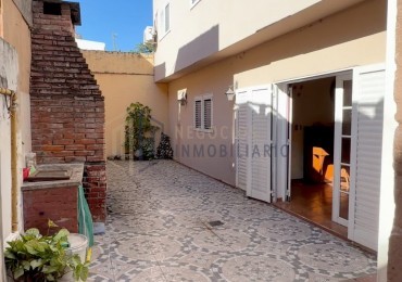 AMPLIA CASA INTERNA A POCAS CUADRAS DE BOULEVARD!
